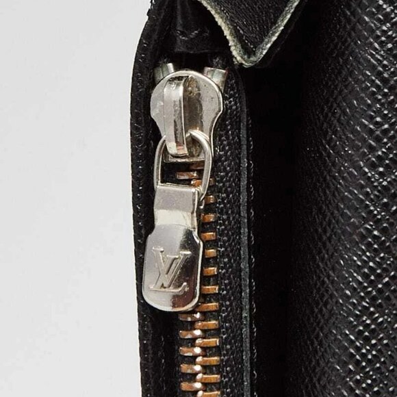 Louis Vuitton Black Epi Leather Brazza Wallet - Picture 4 of 7